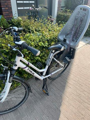 Damesfiets incl yep kinderstoel beschikbaar voor biedingen