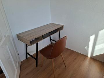 Bureau  beschikbaar voor biedingen