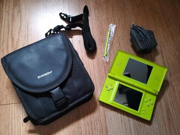 Nintendo DS lite groen lime spelcomputer beschikbaar voor biedingen