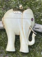Antieke ivoren hanger met 14 k gouden beslag en robijn, Sieraden, Tassen en Uiterlijk, Antieke sieraden, Ophalen, Goud, Hanger