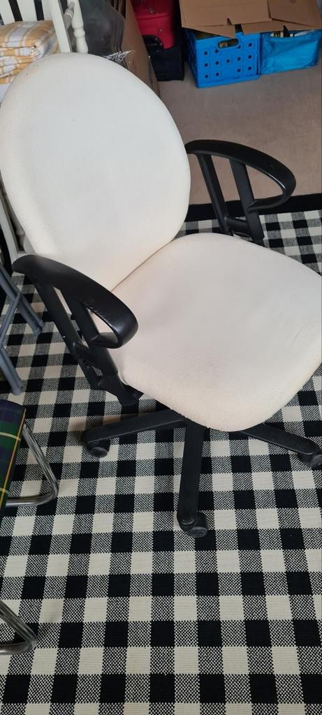Bureau stoel, Ophalen