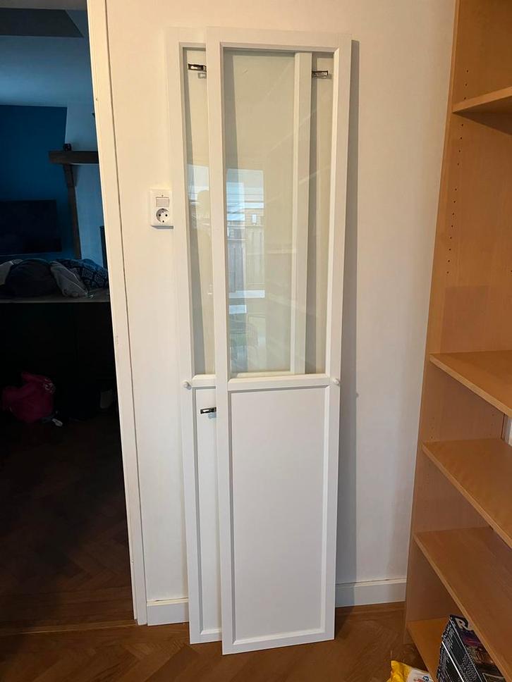 2 Witte IKEA Billy kast deuren met glas OXBERG, Huis en Inrichting, Kasten | Boekenkasten, Zo goed als nieuw, Minder dan 50 cm