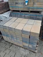 Grote partij 20x30x6cm tegels - 69m² - Kleur musselkalk, Ophalen of Verzenden, Zo goed als nieuw, 10 m² of meer, Beton