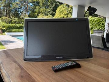 Samsung 22 inch TV/monitor – met muurbeugel beschikbaar voor biedingen