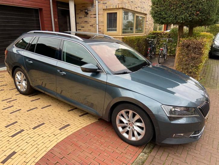 Skoda Superb 1.8 TSI Autm Leer Pano Xenon Navi Bose Uniek, Auto's, Skoda, Particulier, Superb, ABS, Adaptieve lichten, Adaptive Cruise Control