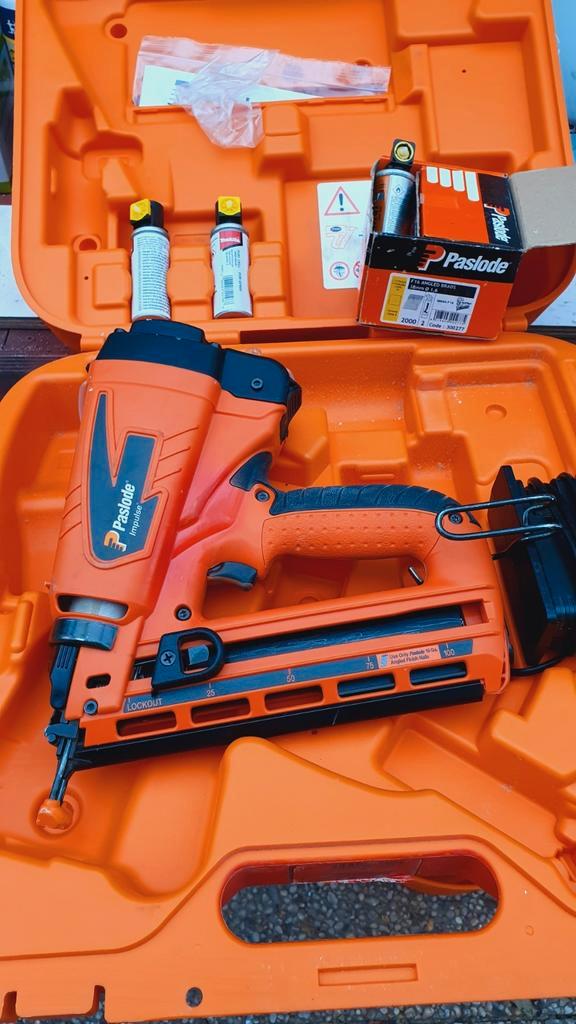 Afwerk tacker Paslode IM65A F16 Lithium, Doe-het-zelf en Verbouw, Gereedschap | Overige machines, Zo goed als nieuw, Ophalen