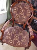 Stoel vintage Noten (Italiaans?), Huis en Inrichting, Stoelen, Ophalen, Hout, Gebruikt, Bruin