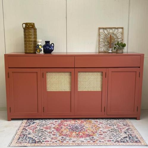 Massief hout dressoir buffet greeploos terra kast webbing, Huis en Inrichting, Kasten | Dressoirs, Zo goed als nieuw, 150 tot 200 cm