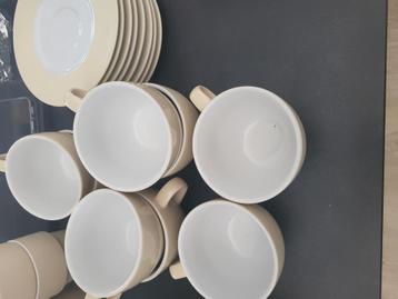 9 delig Servies, kop en schotel, mok en bekers