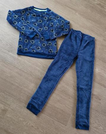 Hema fleece pyjama / huispak (2) beschikbaar voor biedingen