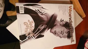 Wonderland Magazine herfst 2022 Joseph Quinn beschikbaar voor biedingen