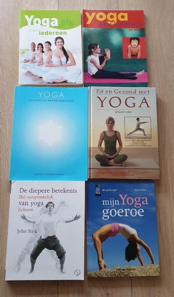 Verschillende Yoga en meditatie boeken beschikbaar voor biedingen