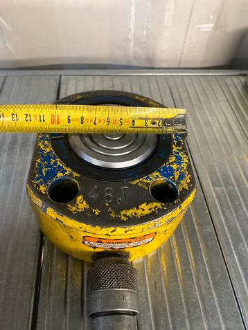 Enerpac 48 Ton Cilinder - Korte Bouwhoogte - 2 Stuks beschikbaar voor biedingen