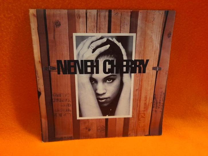 Neneh Cherry - Inna city mama (1989), Cd's en Dvd's, Vinyl Singles, Zo goed als nieuw, Single, Hiphop en Rap, 7 inch, Ophalen of Verzenden