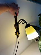 Bronzen vintage wandlamp met marmeren kap. Antieke lamp, Huis en Inrichting, Lampen | Wandlampen, Ophalen of Verzenden, Zo goed als nieuw