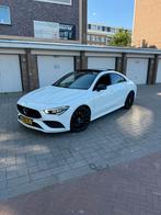 Mercedes-Benz CLA 220 2.0 190pk PANO SFEER FABRIEKSGARANTIE, Auto's, Mercedes-Benz, 15 km/l, Zwart, Leder en Stof, Wit