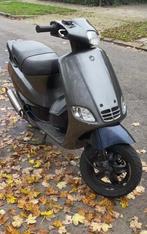 Snelle Piaggio zip type 3 te ruil, Fietsen en Brommers, Scooters | Piaggio, Ophalen, Zo goed als nieuw, Tweetakt, Zip