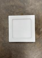 Wandlamp wit, wit licht 17x17x3cm, Huis en Inrichting, Ophalen of Verzenden, Zo goed als nieuw