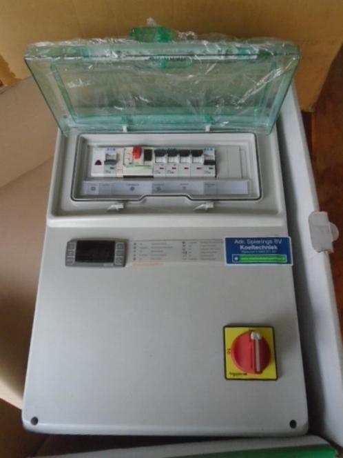 #03136 Schneider schakelkast met Dixell nieuw!! voor Koelcel, Hobby en Vrije tijd, Elektronica-componenten, Nieuw, Ophalen of Verzenden