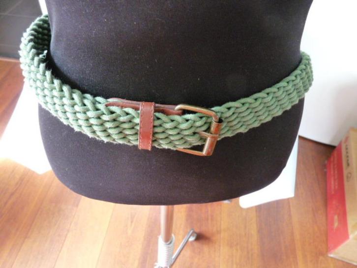 Groene gevlochten herenriem., Kleding | Heren, Riemen en Ceinturen, Zo goed als nieuw, Riem of Ceintuur, 105 tot 115 cm, Overige kleuren