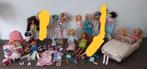 Partij Barbiepoppen, cabrio, scooter en accessoires, Kinderen en Baby's, Speelgoed | Poppen, Ophalen of Verzenden, Gebruikt