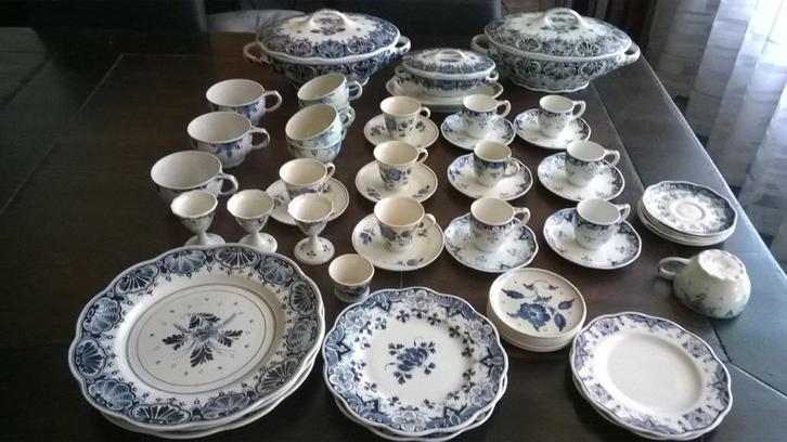 54 stuks Delfts Plateelbakkerij Zuid Holland Gouda Plazuid, Antiek en Kunst, Antiek | Servies compleet, Ophalen of Verzenden