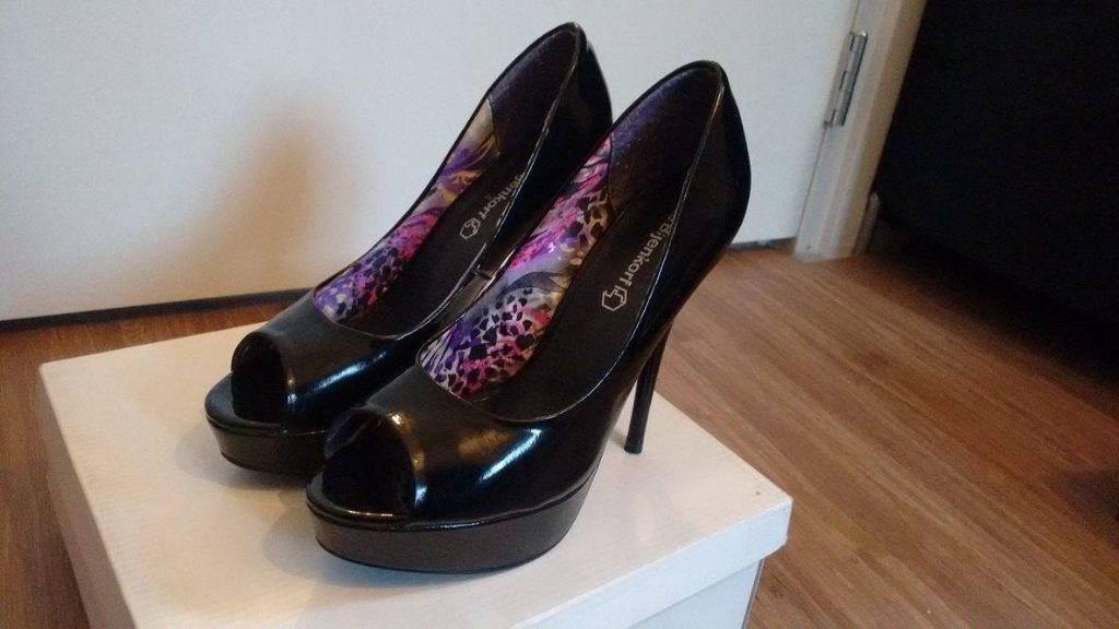 De bijenkorf pumps hoog elegant maat 38, Pumps, Zwart, Bijenkorf, Ophalen of Verzenden