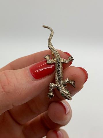X999 Prachtige zilveren broche salamander beschikbaar voor biedingen