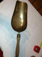 Antieke messing grutters schep met houten handvat, 45cm, Antiek en Kunst, Ophalen of Verzenden, Koper