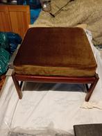 Vintage Houten Voetenbankje met Stoffen Bekleding, Ophalen, Minder dan 50 cm, Gebruikt, Minder dan 50 cm