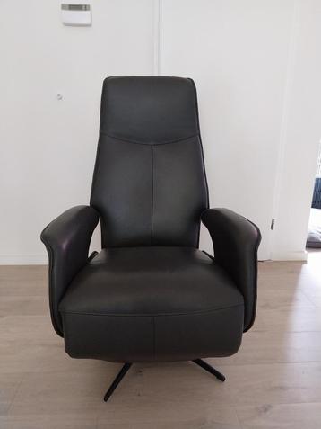 Relaxfauteuil zwart leer Nieuwstaat! beschikbaar voor biedingen
