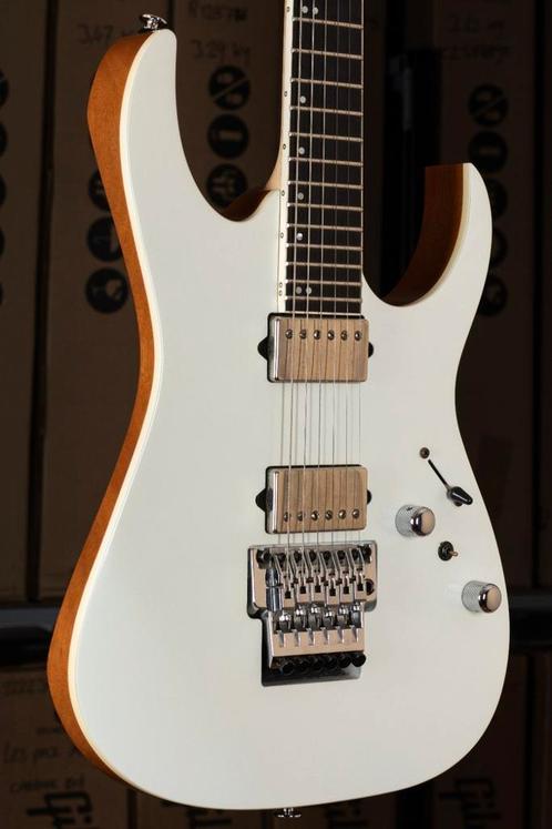 Ibanez prestige rg5320c PW, Muziek en Instrumenten, Snaarinstrumenten | Gitaren | Elektrisch, Gebruikt, Ibanez, Ophalen