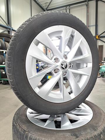 Wielset Skoda 17'' inch 4 season beschikbaar voor biedingen