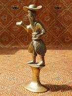 Mooi zwaar antiek Oosters brons beeldje van een man 15,8 cm., Ophalen of Verzenden