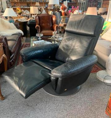 Fauteuil mooie zwarte long life lederen relax fauteuil beschikbaar voor biedingen