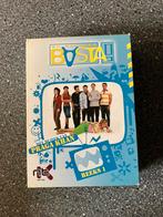 En Daarmee Basta - Seizoen 1 (3 Dvd Box) Ketnet, Alle leeftijden, Ophalen of Verzenden, Komedie, Boxset