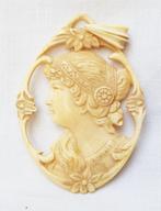 Art Nouveau hanger handgesneden,begin 1900., Sieraden, Tassen en Uiterlijk, Antieke sieraden, Ophalen of Verzenden, Overige materialen