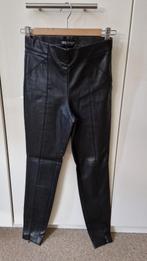 Zara faux leather broek, xs, Kleding | Dames, Broeken en Pantalons, Ophalen of Verzenden, Zo goed als nieuw, Maat 34 (XS) of kleiner