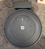 IRobot Roomba Essential  Model RVG-Y1, Ophalen of Verzenden, Zo goed als nieuw, Minder dan 1200 watt, Robotstofzuiger