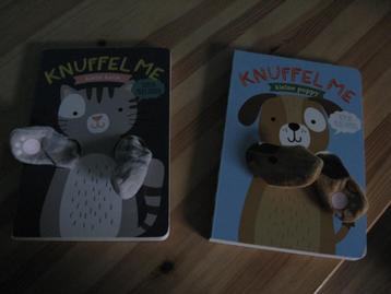 2 vingerpopboekjes katje en hondje NIEUW ! beschikbaar voor biedingen