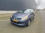 Renault Clio 1.2 16V 75 pk 3D 2006 Blauw, Auto's, Renault, Voorwielaandrijving, 535 kg, 74 pk, 4 cilinders