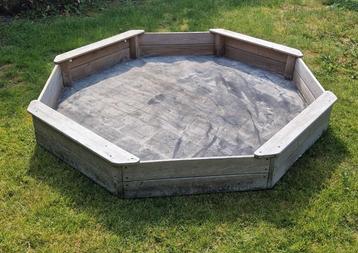 Zandbak Plum Giant 177x177 beschikbaar voor biedingen