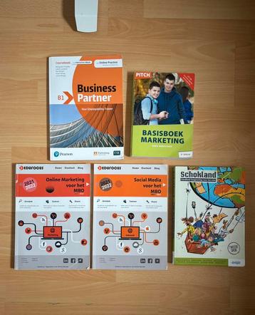 Studieboeken marketing & communicatie MBO beschikbaar voor biedingen
