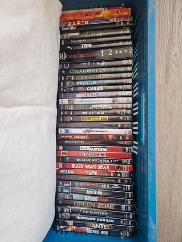 DVD verzameling verschillende titels beschikbaar voor biedingen