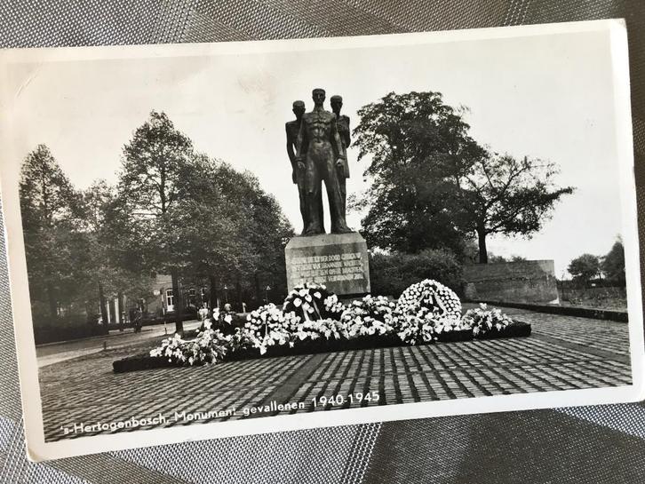 Ansichtkaart Den Bosch Monument gevallen 1940-1945 (1955), Verzamelen, Ansichtkaarten | Nederland, Gelopen, Noord-Brabant, 1940 tot 1960