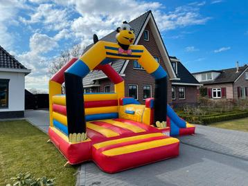 Leuk multiplay springkussen met glijbaan te huur beschikbaar voor biedingen