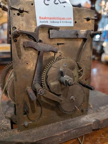 Antiek 8 daags uurwerk €25. beschikbaar voor biedingen