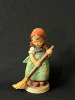 Hummel Beeldje #171 - little sweeper, Antiek en Kunst, Antiek | Keramiek en Aardewerk, Ophalen of Verzenden