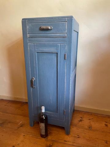 art deco 1930 Kast Smal Nachtkastje Keukenkastje met la Fr. beschikbaar voor biedingen