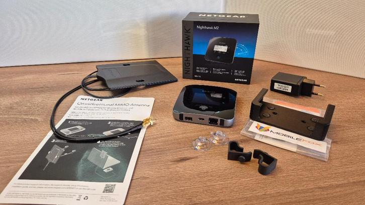 Netgear Nighthawk M2 (MR2100) mifi router, Computers en Software, Routers en Modems, Zo goed als nieuw, Router met modem, Ophalen of Verzenden